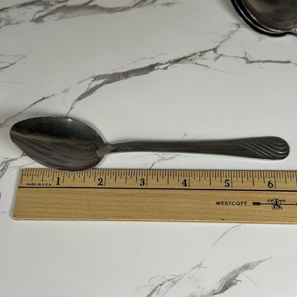 PFF100 By Pfaltzgraff STAINLESS Steel Flatware Swirls 4‎ Tablespoons Soup Spoons